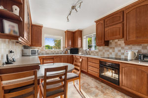 Photo 25- click for photo gallery